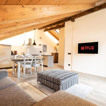 Maison Aubert In Centro Storico アオスタ エクステリア 写真